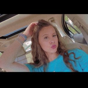 Meet your Posher, Abbey